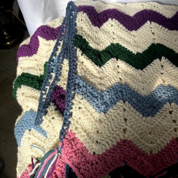 Afghan hand made 60 x 71  couch throw blue green white pink purple - Picture 6 of 7